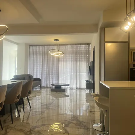 Homestay Maisonette 2 *